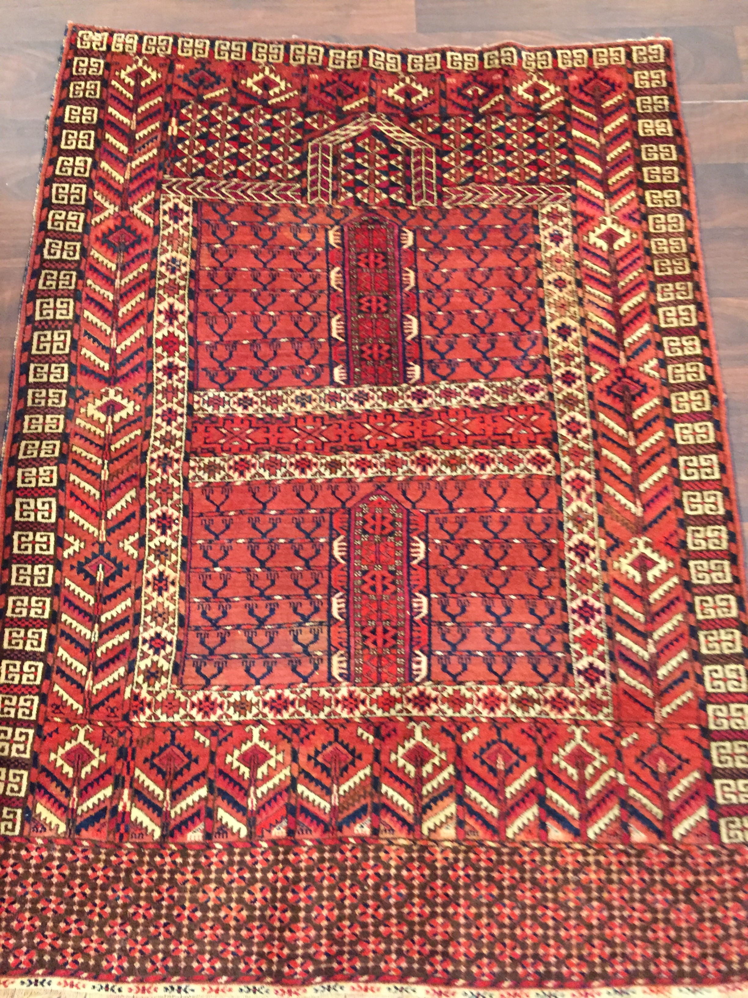 Turcoman Ensi carpet, 80yrs old, 3ft7in x 4ft5in