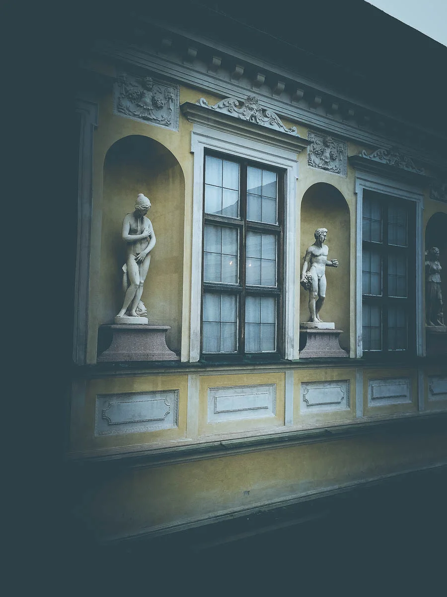 yellow-walls-and-statues-munich-germany-holly-postler-photography-1.jpg