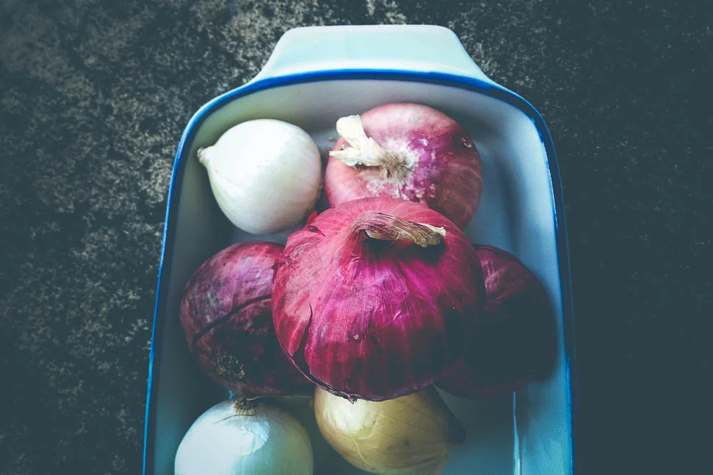 jbg-organic-mixed-onions-holly-postler-photography.jpg