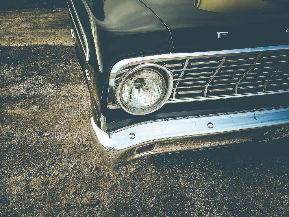 vintage-black-ford--iphone-holly-postler-2016.jpg