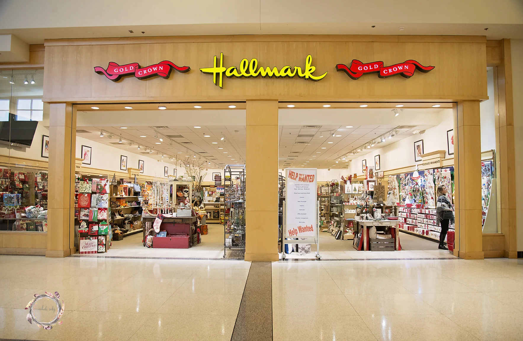 Lees_Hallmark_exterior1-2 copy.jpg