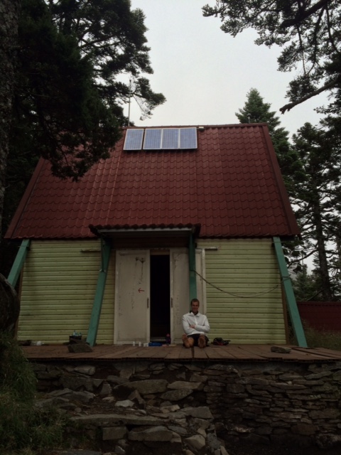 Our quiet night in the Sumida hut.