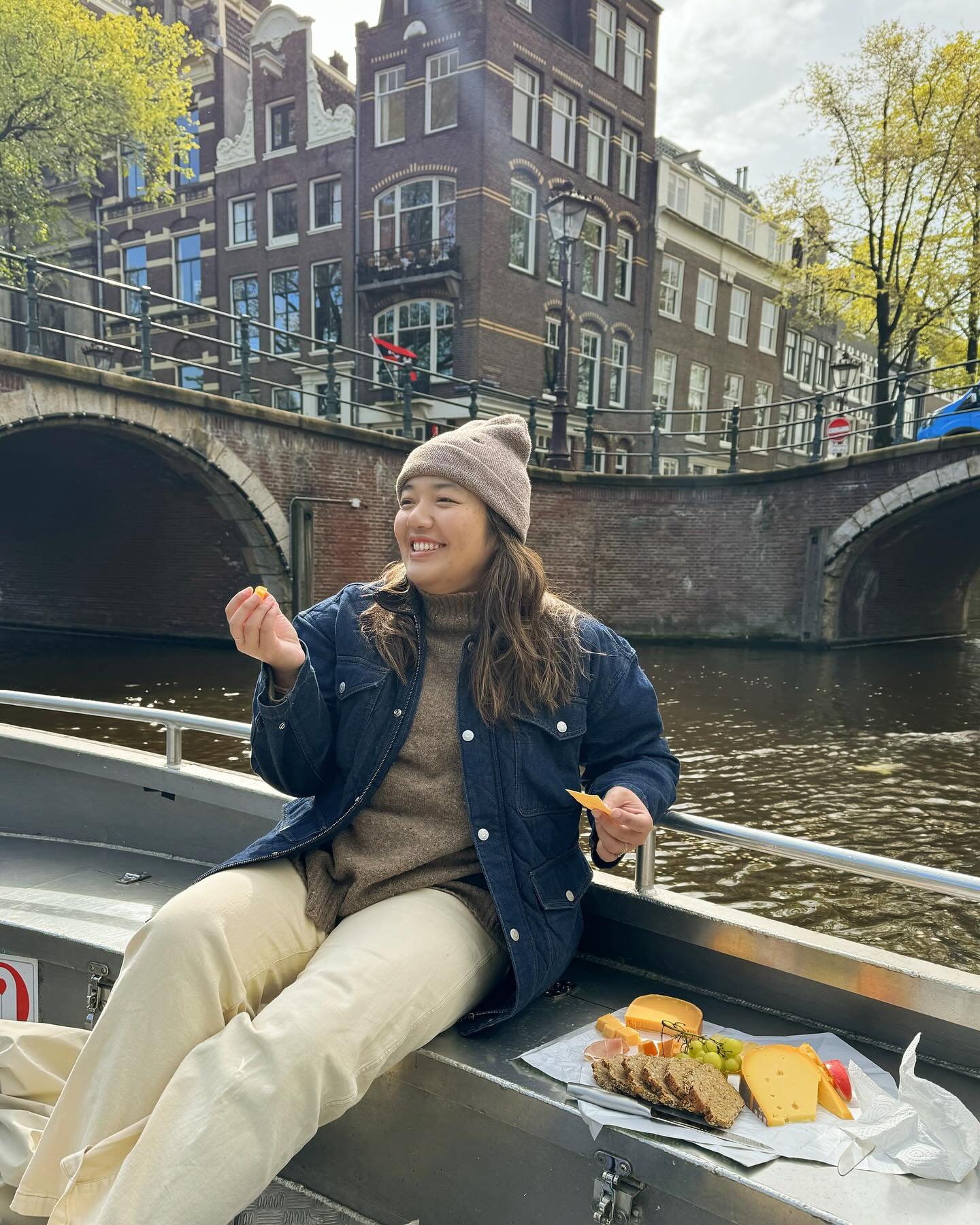 A few days well spent in Amsterdam! We caught up with old friends, manned our own motor boat and floated through the city canals, and snack on everything from Gouda to G&ouml;zleme!

Some of my favorite bites were Dutch apple pie from @cafepapeneilan