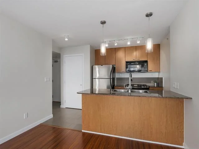 1 Bed - 1 Bath - 582 Square Feet - Highgate, South Burnaby - $380,000