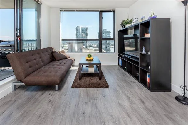 2 bed - 2 bath - 780 Square Feet - Downtown NW, New Westminster - $388,000