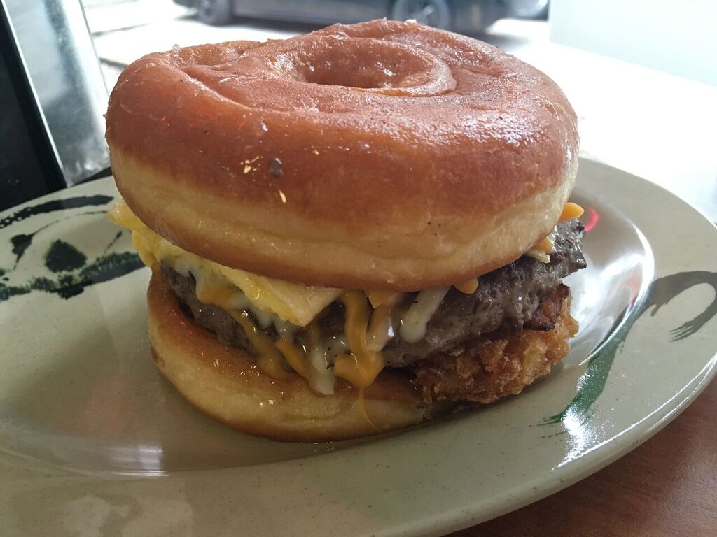 Delicious Donuts "Grand Ave B