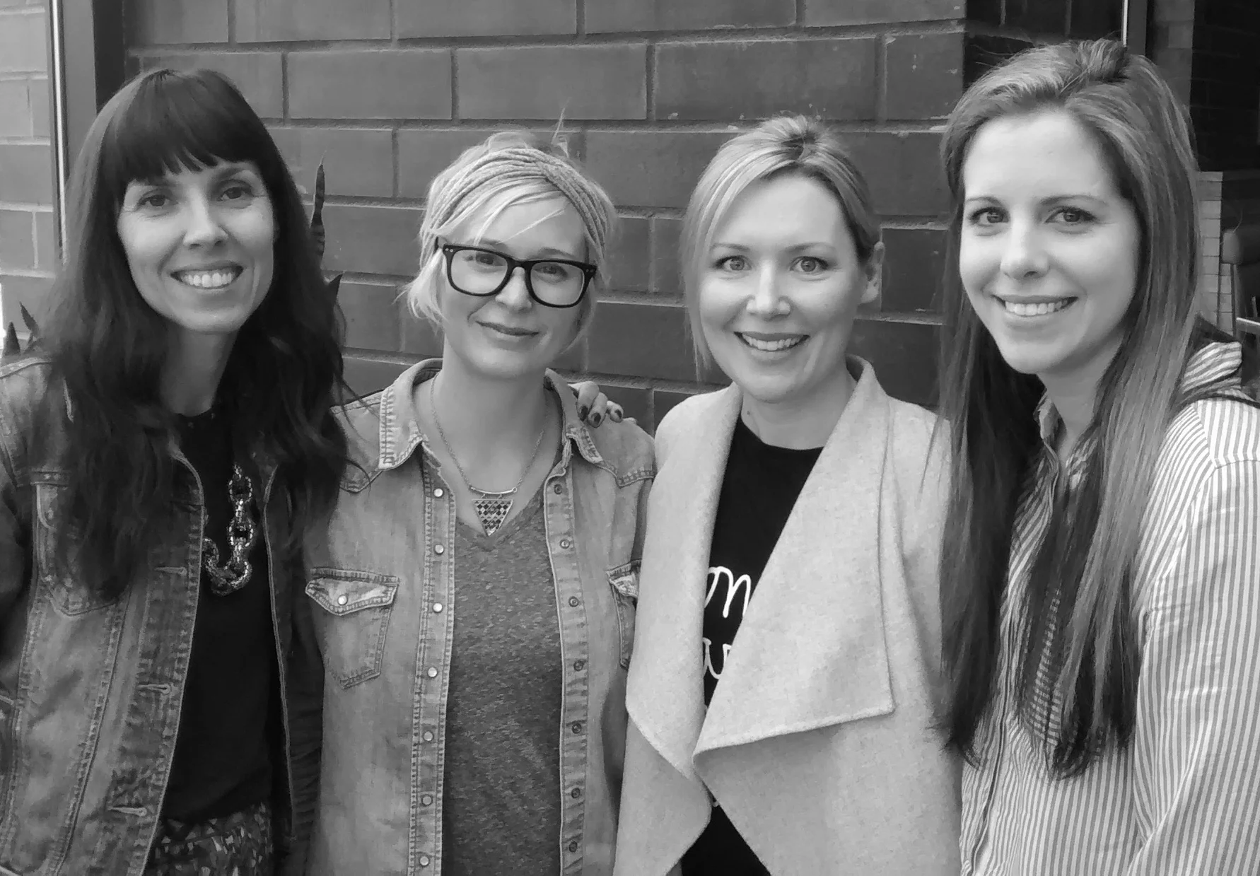 I had the best time at lunch with these lovely ladies whom I met through Instagram. I have discovered this supportive community & I was excited to actually meet some of my online friends in real life! We are all artists with kids & had lots to chat about. We will be collaborating on a Mother's Day giveaway soon, so if you are not following me on IG get at it!
