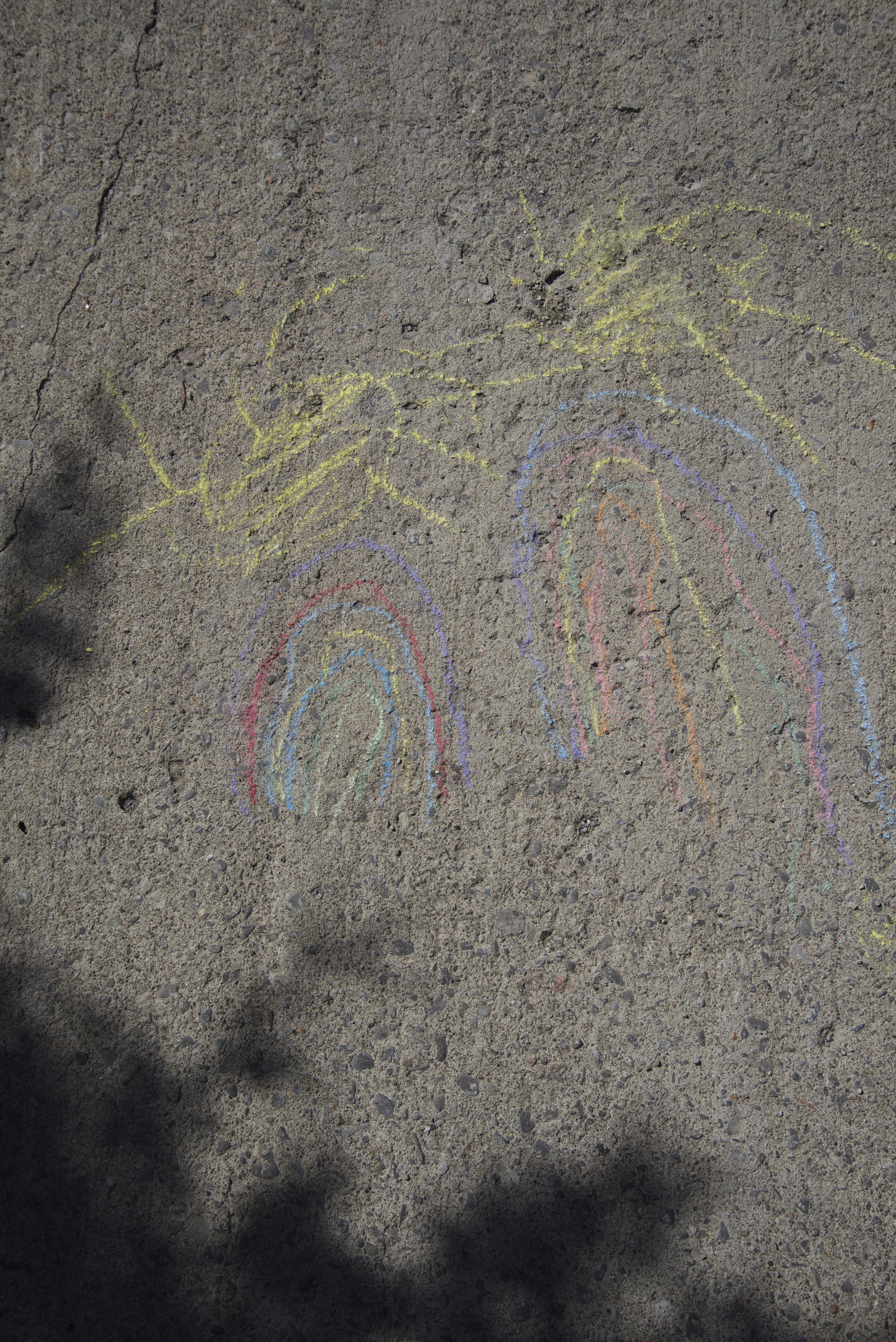 The sun has finally come out in Ontario & Spring is in full effect. The chalk is back & rainbows are where it's at.