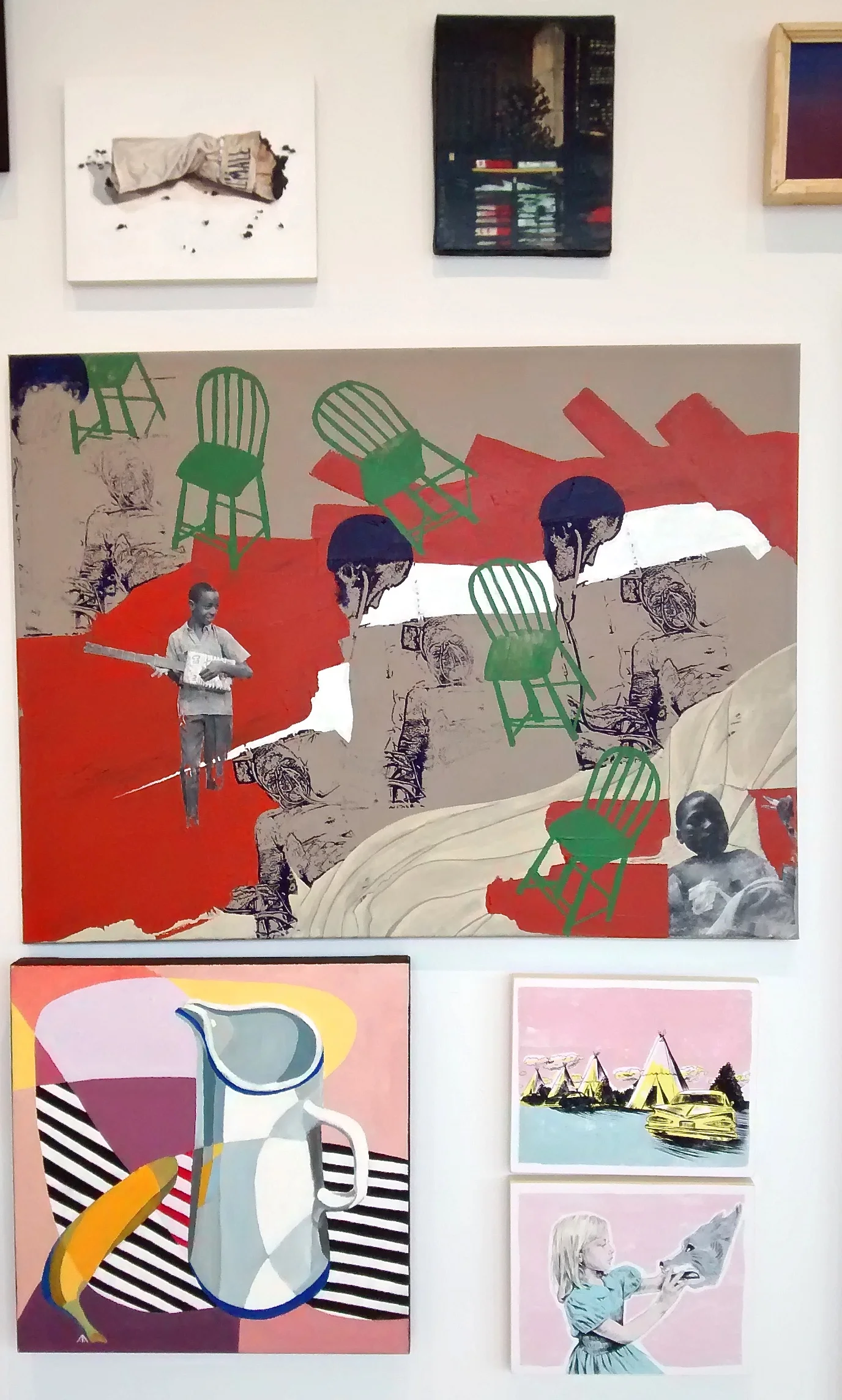 How fun is that modern still life? I love the graphic punch of black and white. The two pieces on the bottom right are by my friend Lucky Jackson. We have several of her pieces already in our home. 