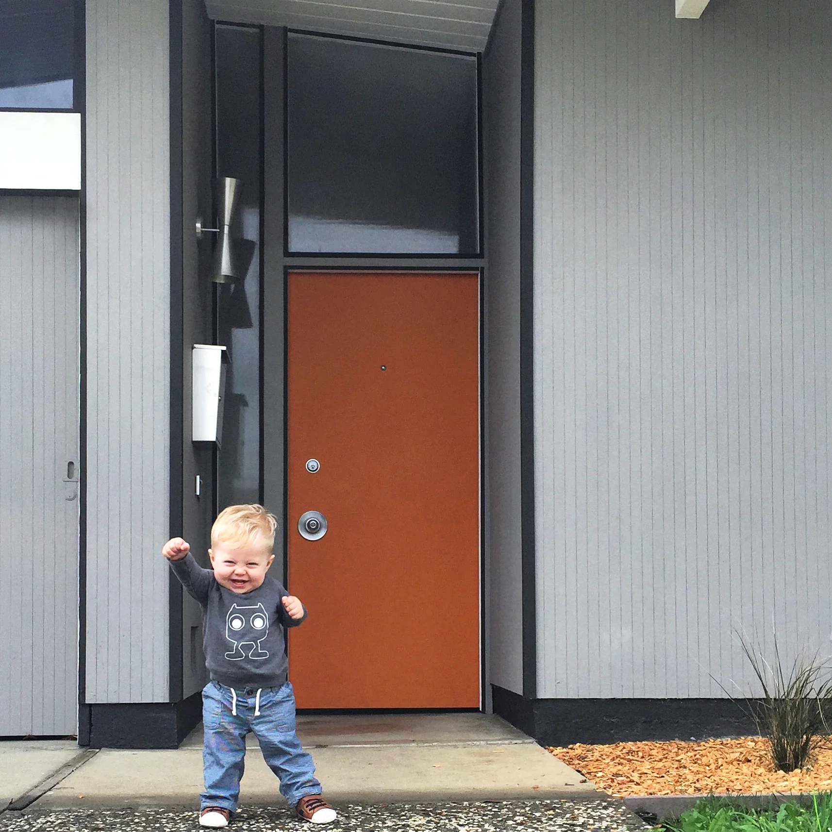 Lincoln is ready to give us the tour, I told you he was the cutest!