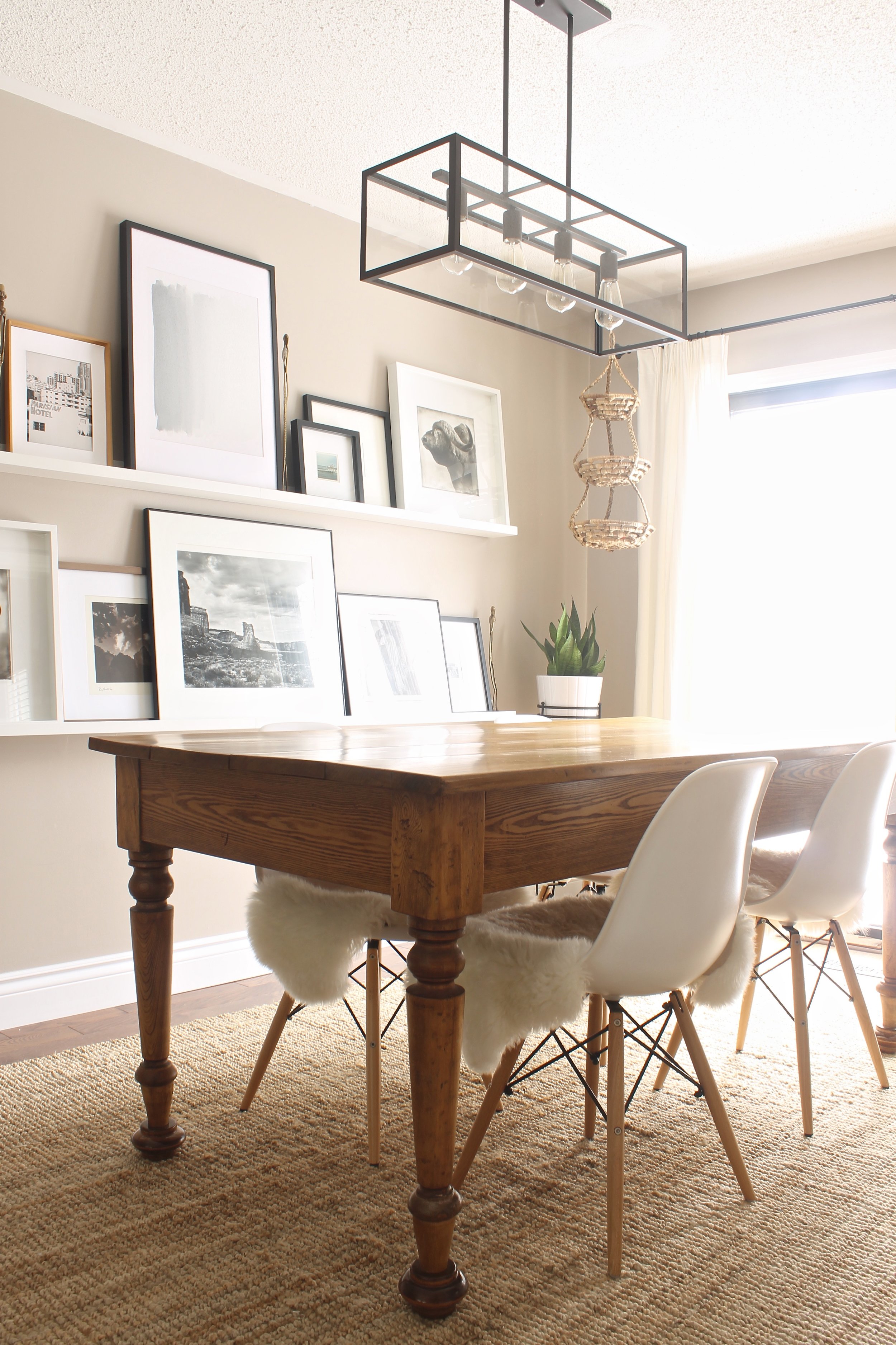 I just want to invite myself over for dinner. I would stare at the photography for hours!