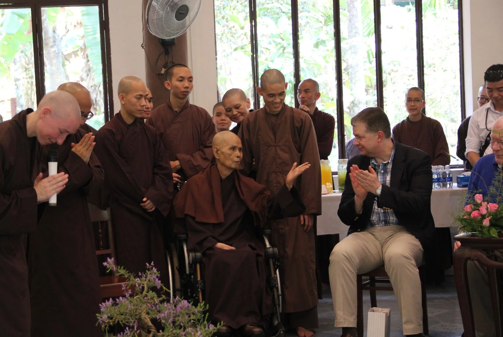 Thay expressing his gratitude to the delegation for their visit.
