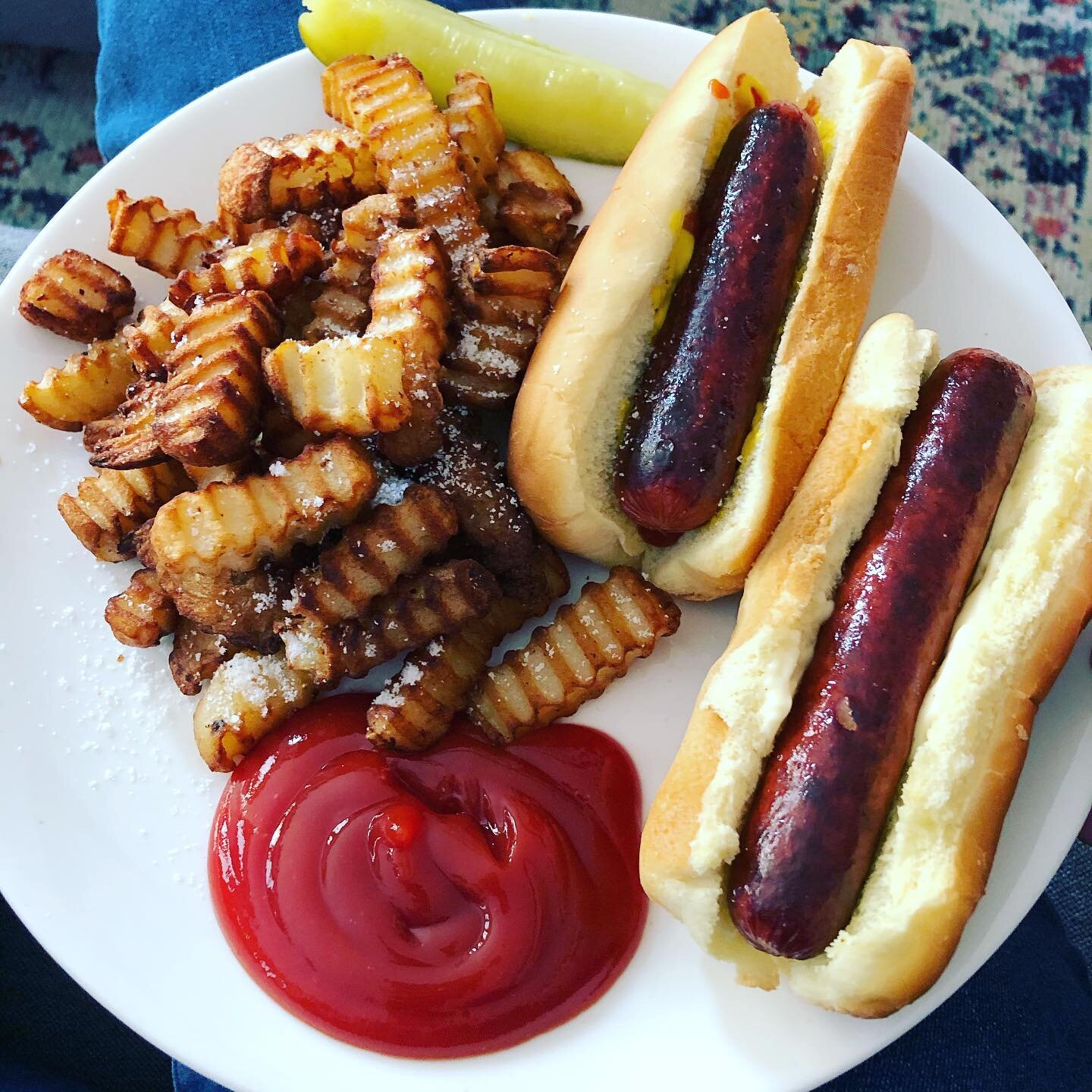 A required Happy Labor Day hot dog picture!! HOORAY! #laborday #hotdog #hotdiggitydog