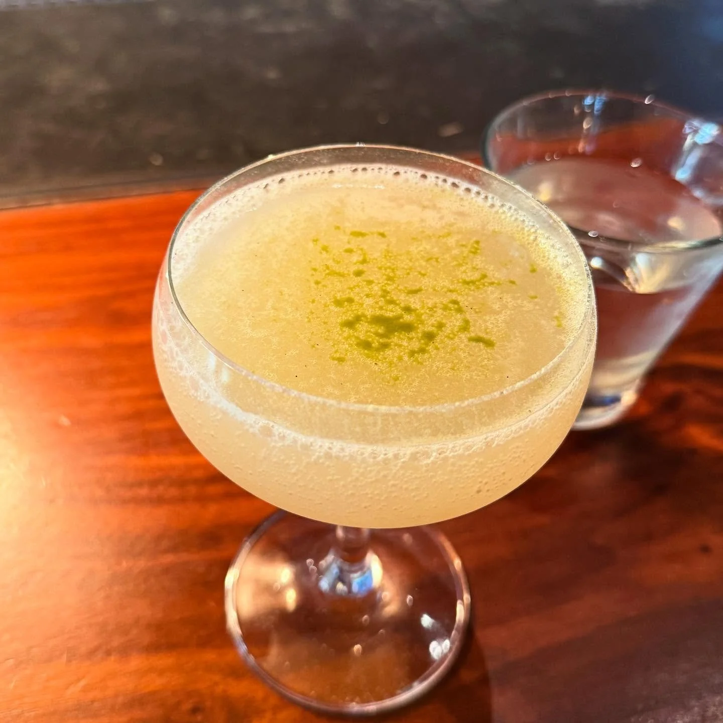 I can&rsquo;t say enough about the benefits of a cocktail on a Friday afternoon. ☀️#grasscutter #crosbyskitchen #daydrinkin