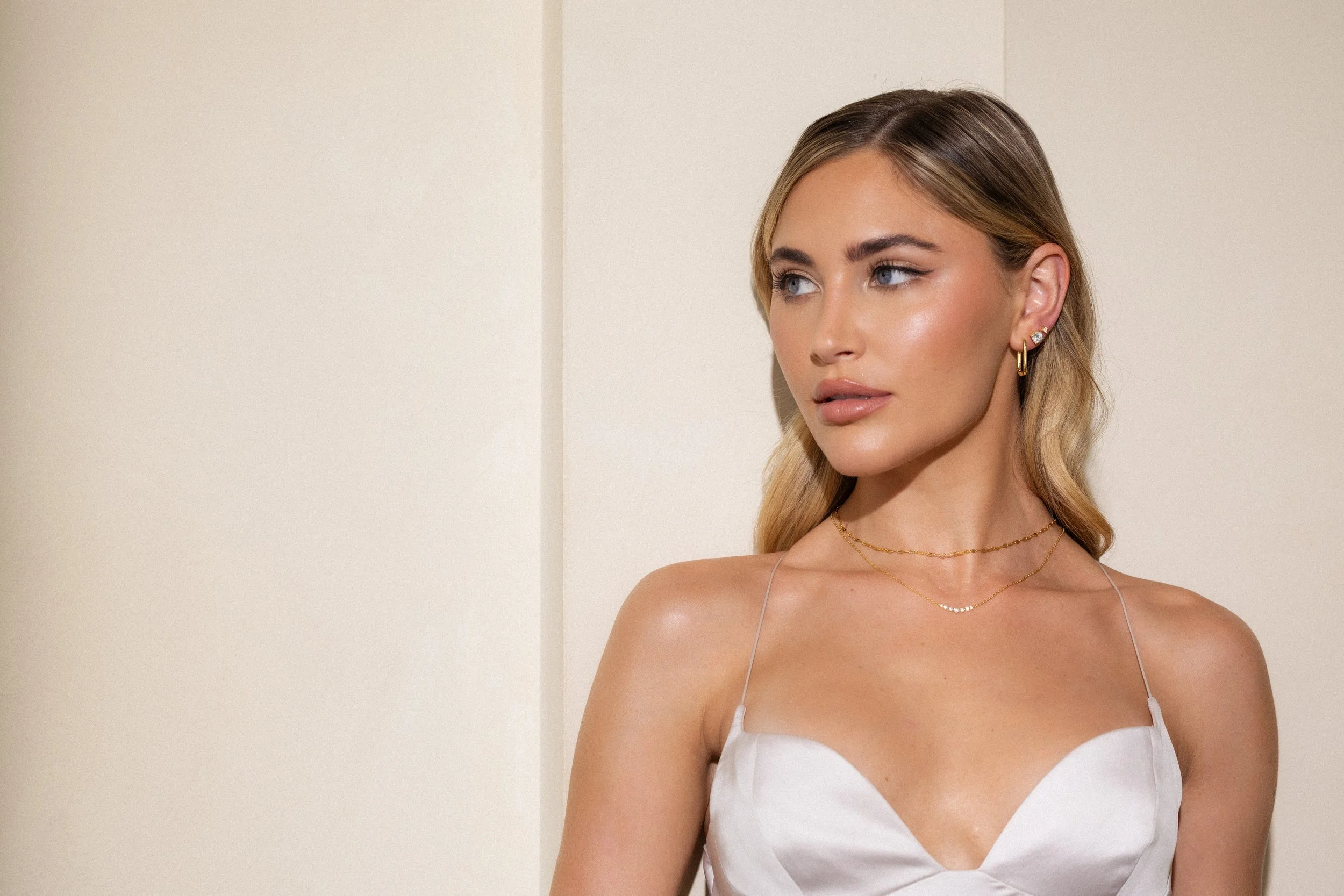 Look_01_WhiteDress_0320.jpg