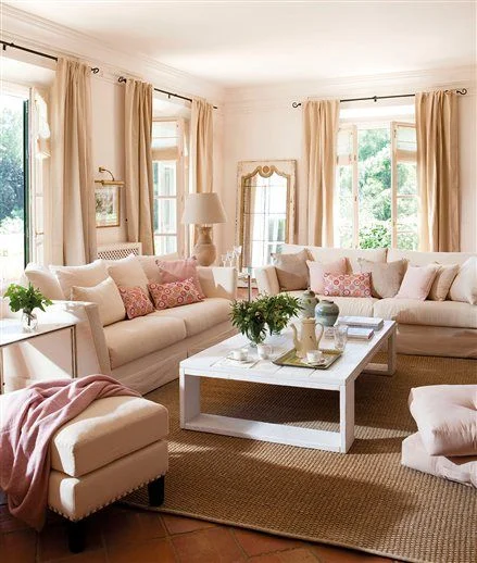 classic Cape cod living room