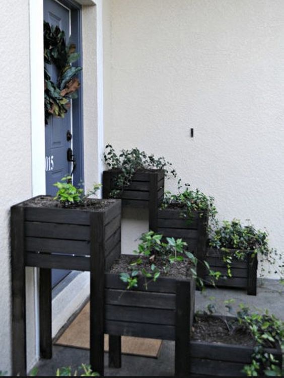 tiered pallet planters