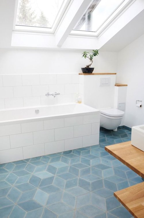 Bathroom Floor Ideas And Designs, Blue And White Floor Tile Bathroom