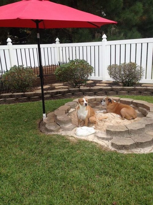 Pet Friendly Backyard Ideas And Designs, Landscape Ideas For Small Backyards With Dogs