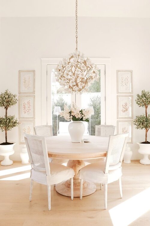 Stunning Dining Table Lighting Ideas, Small White Chandeliers For Dining Room Sets