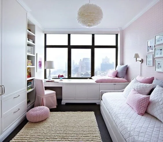 Girls Room With Window Seat