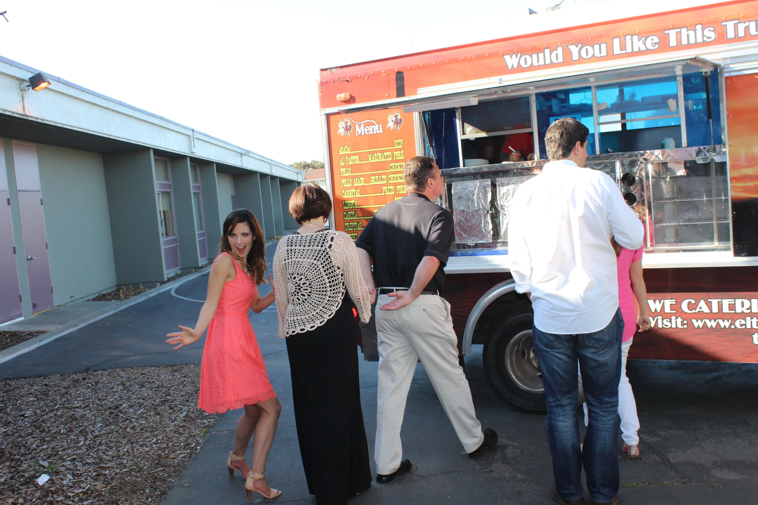 justine_taco_truck.JPG
