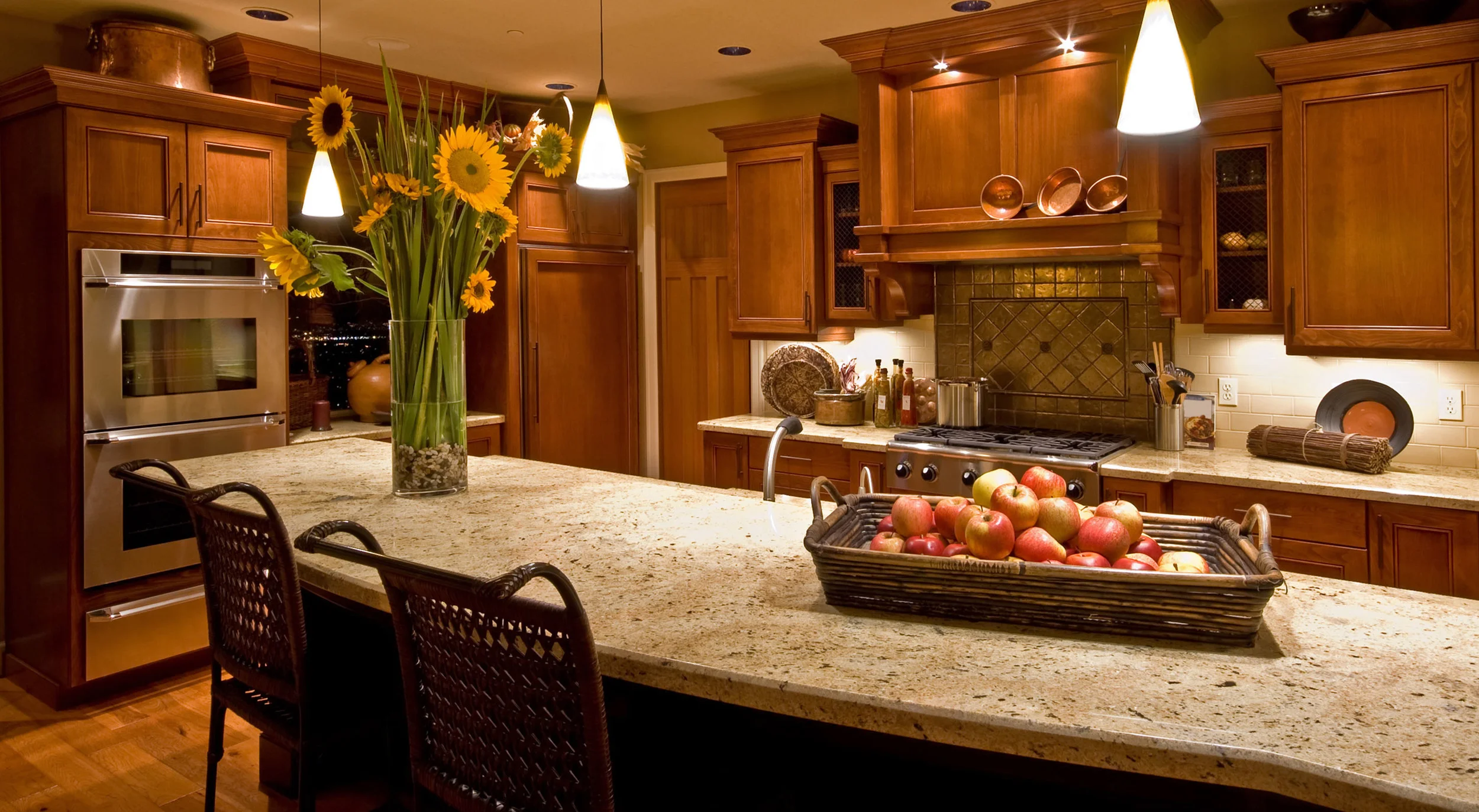 BeautifulKitcheninNewLuxuryHome.jpg