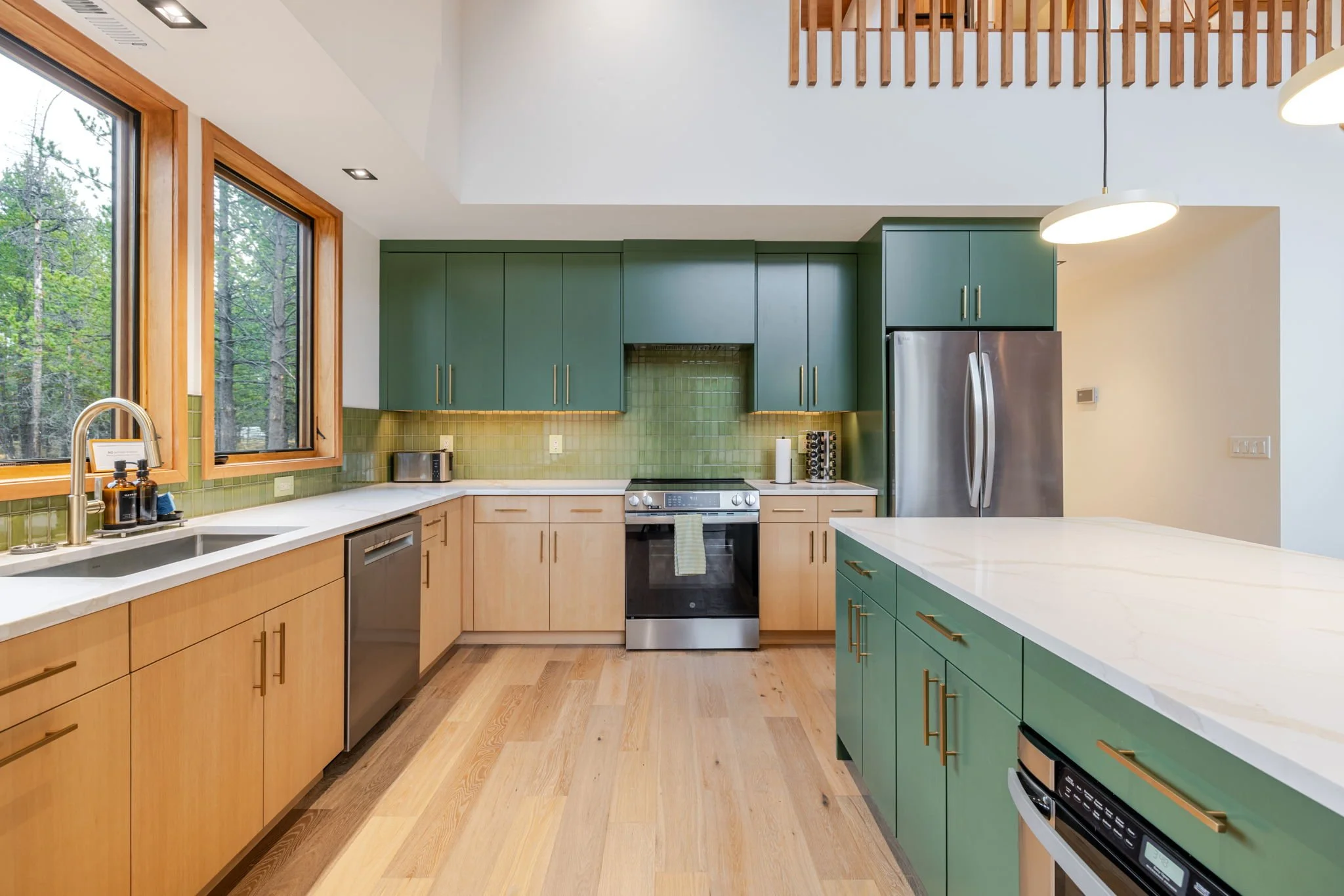 11-web-or-mls-17262 Lodgepole Lane-12.jpg