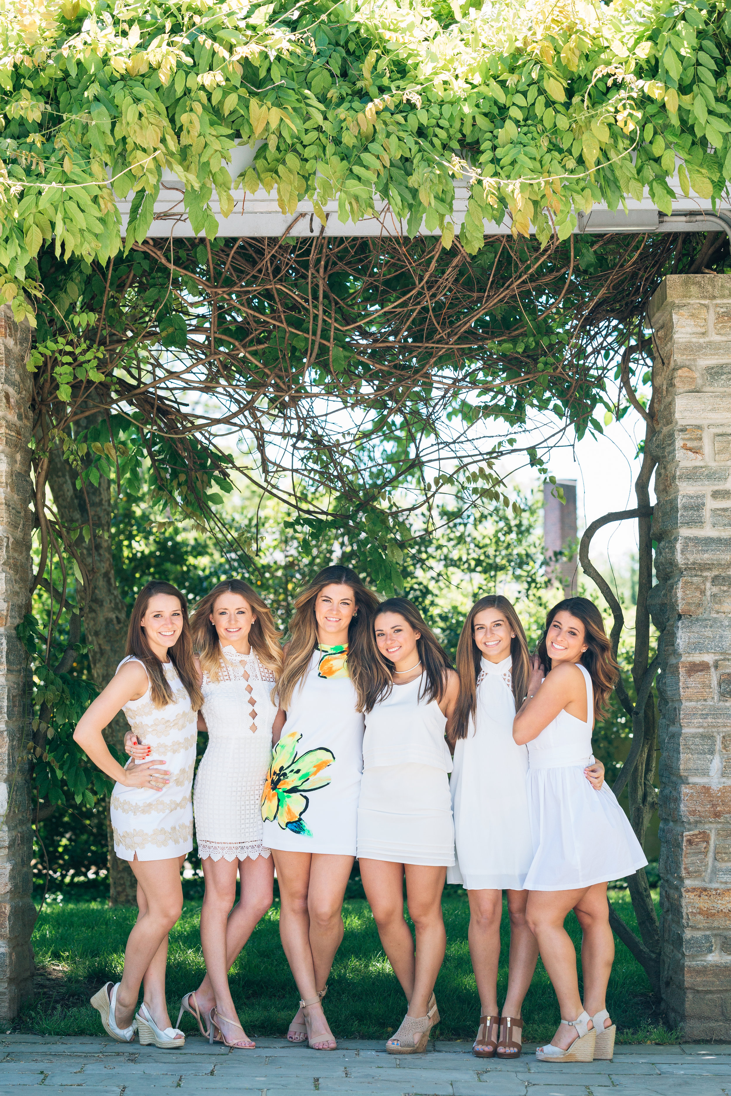JuliaDags_SeniorPortraitSessions_SampleGroup-1.jpg