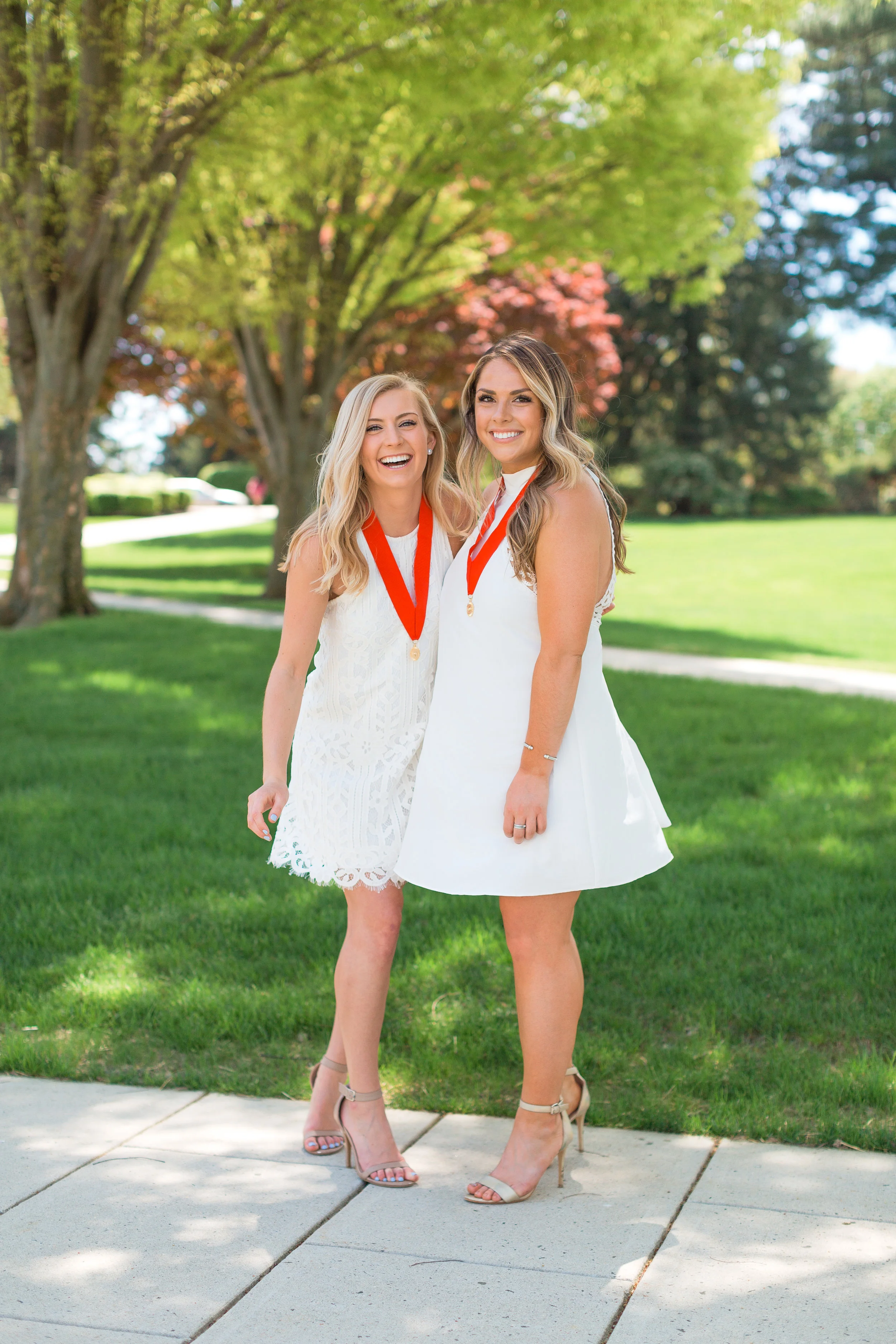 JuliaDags_SeniorSession_Danielle-Sara-170.jpg