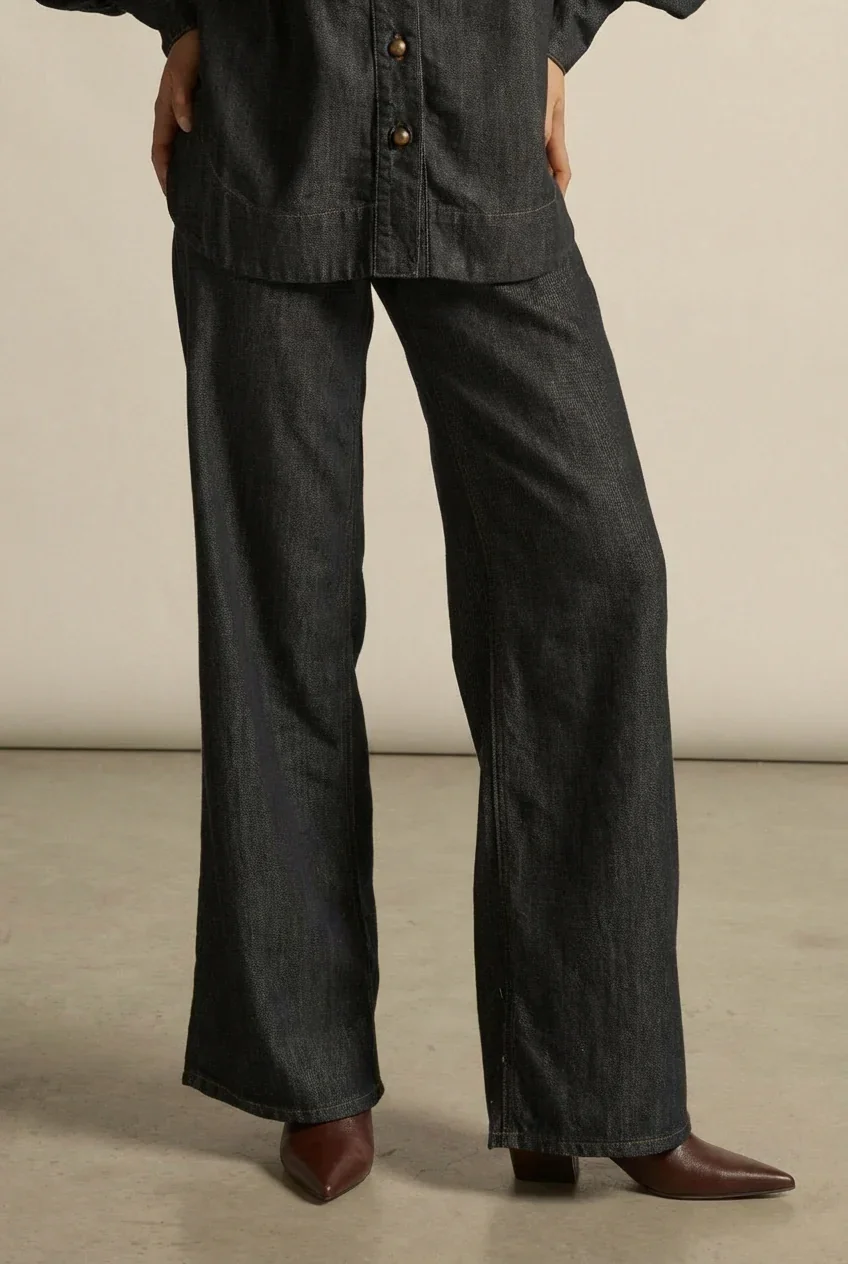 penchant-currantleather.webp