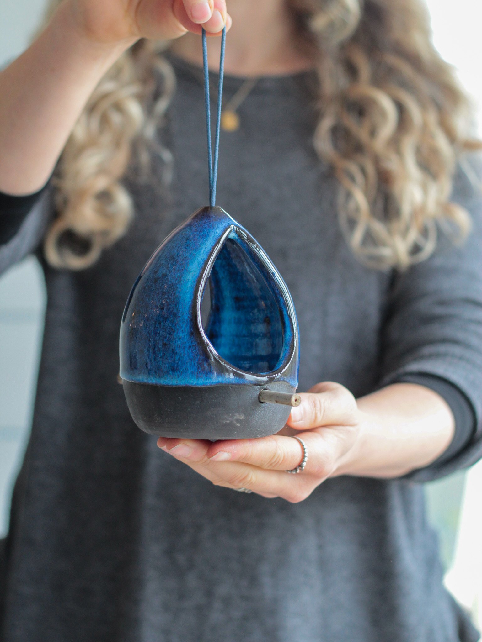 Dark Skye Bird Feeder