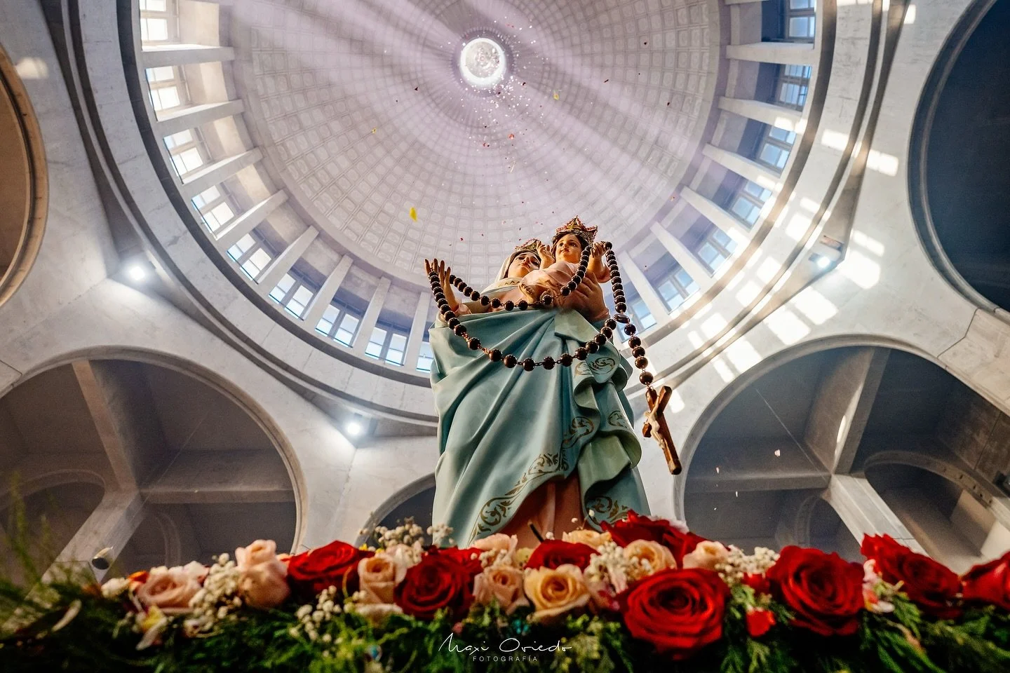 42 a&ntilde;os de la Virgen de San Nicol&aacute;s

Anoche, cerca de las 20 hs, la ciudad recibi&oacute; con alegr&iacute;a a la peregrinaci&oacute;n que lleg&oacute; desde Buenos Aires. Sumado a ellos llegaron peregrinos de distintas partes del pa&ia