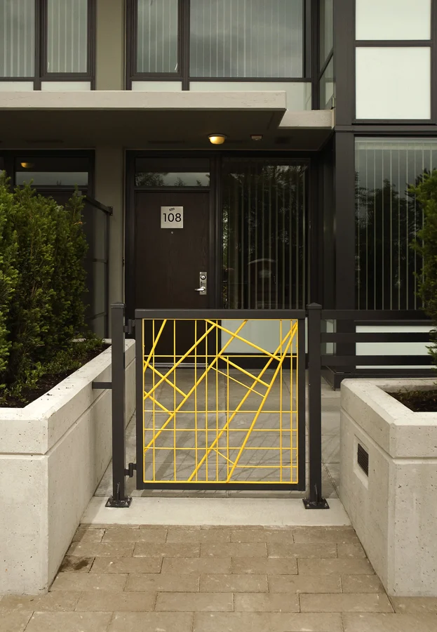 Gate_108.jpg