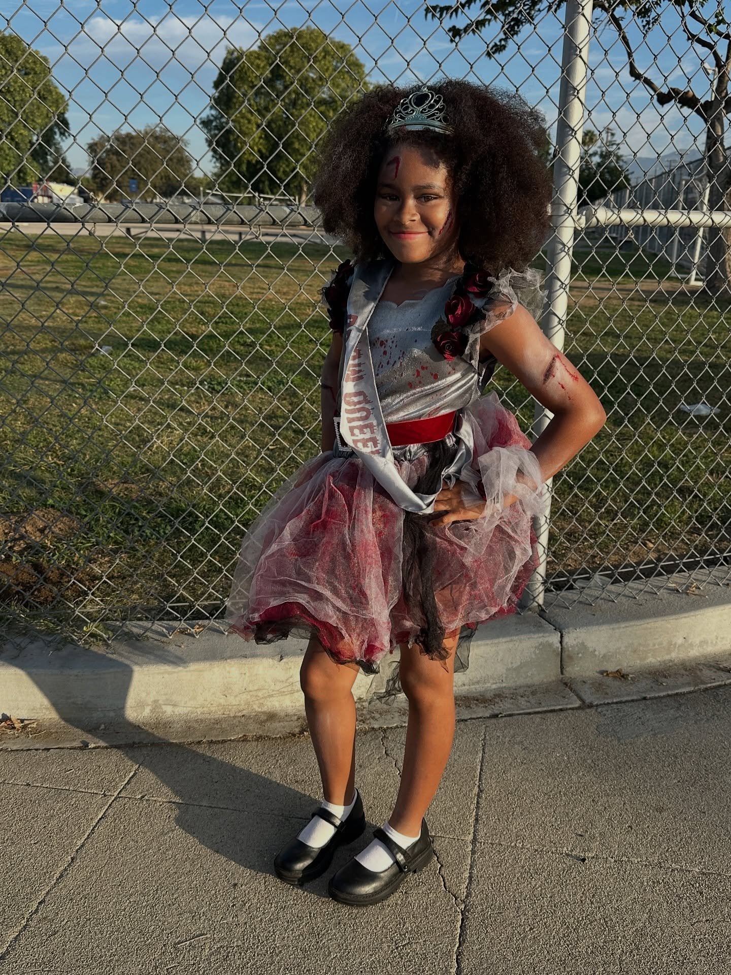 The easiest day to wake her up of the whole year. 🙄. We started early and made it out just in time. Never in my life have I applied costume make up but we made it work. She had a mini crash out because there was TOO much white at one point 😅 but I 