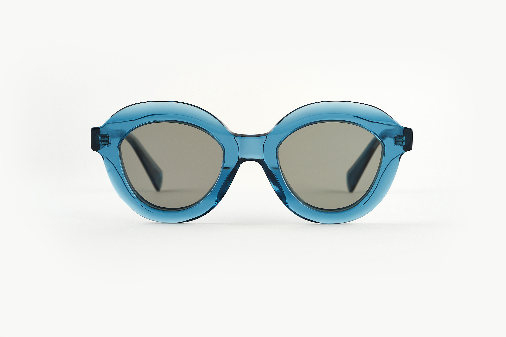 LIPS_DARK BLUE_FRONT- folc eyewear.jpg