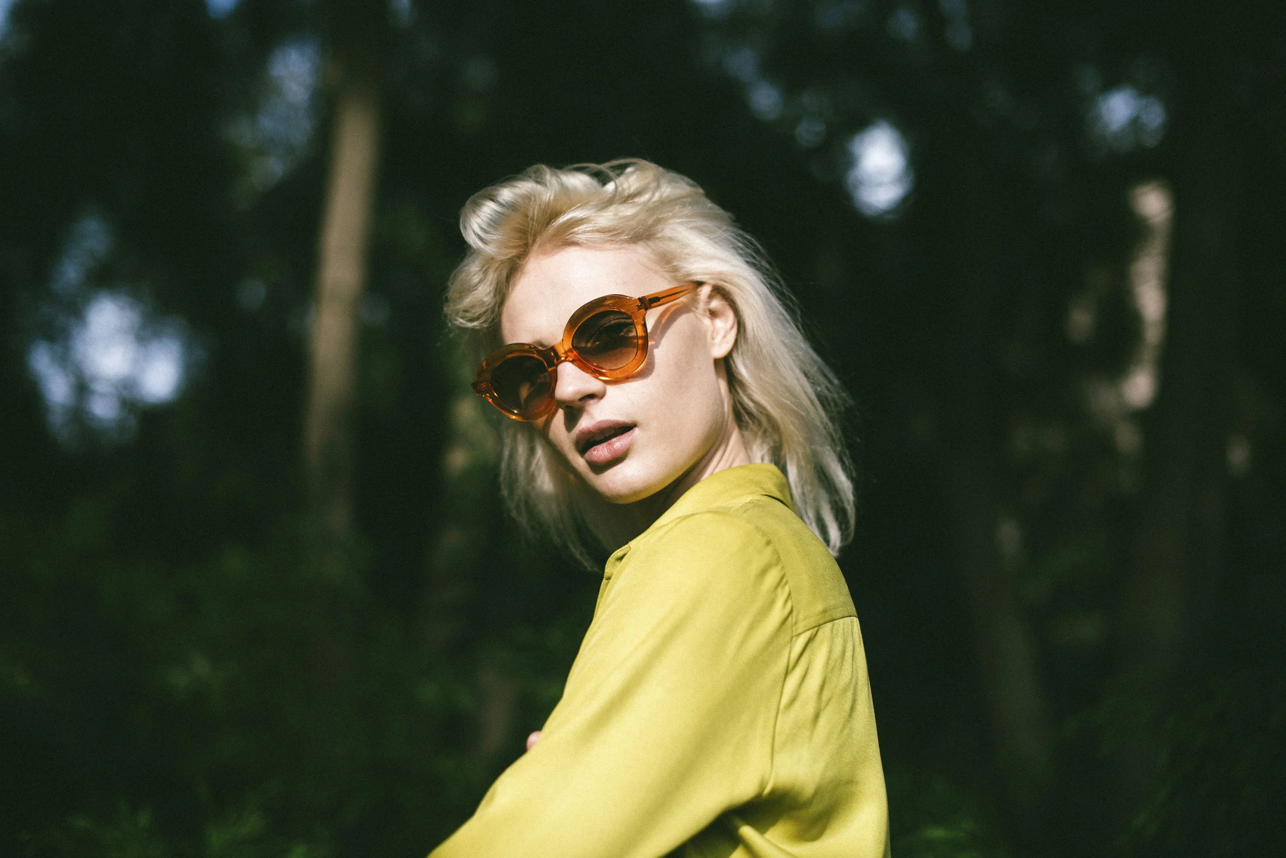 Model Lips Orange