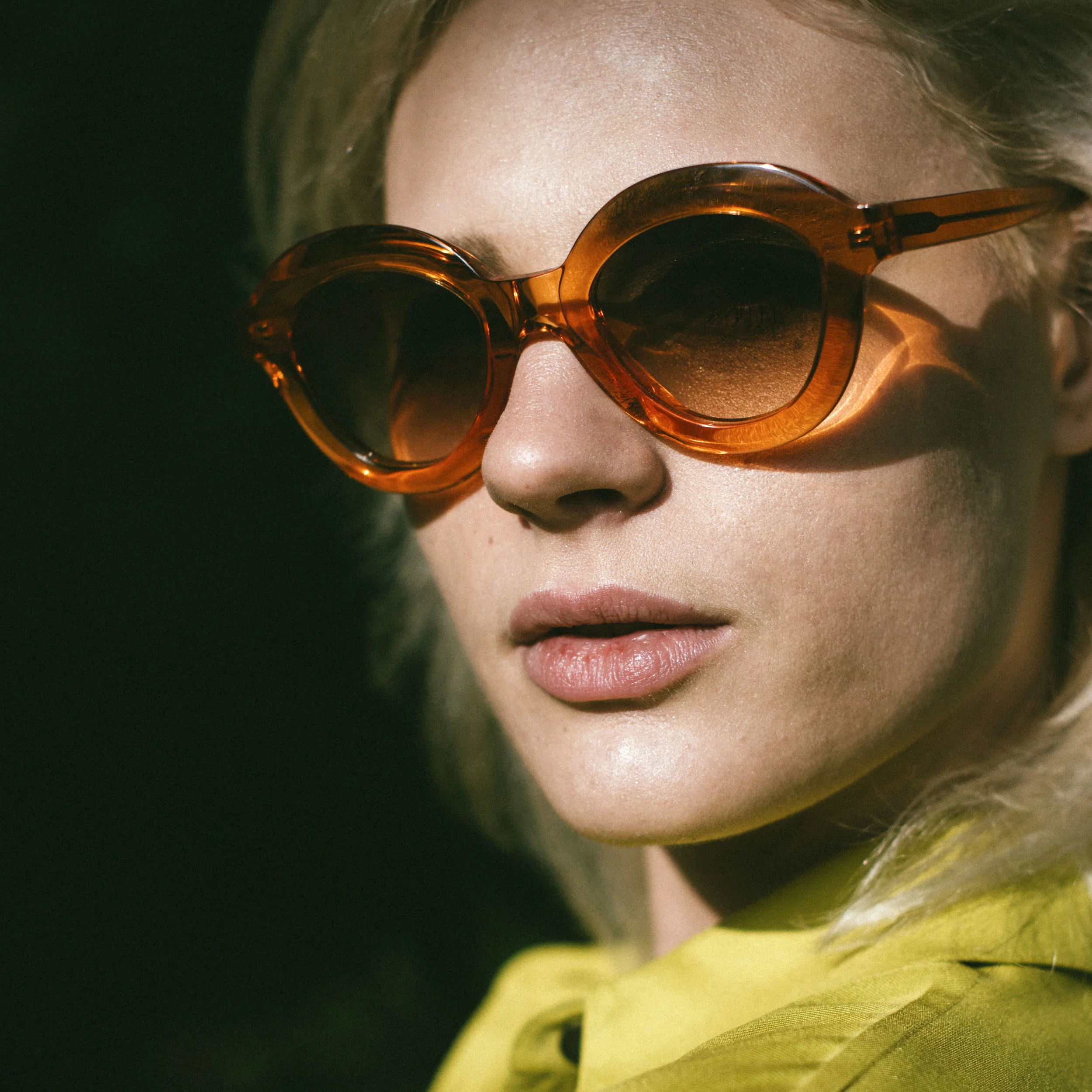 Campaign official 2018 - ( Lips orange 2).jpg
