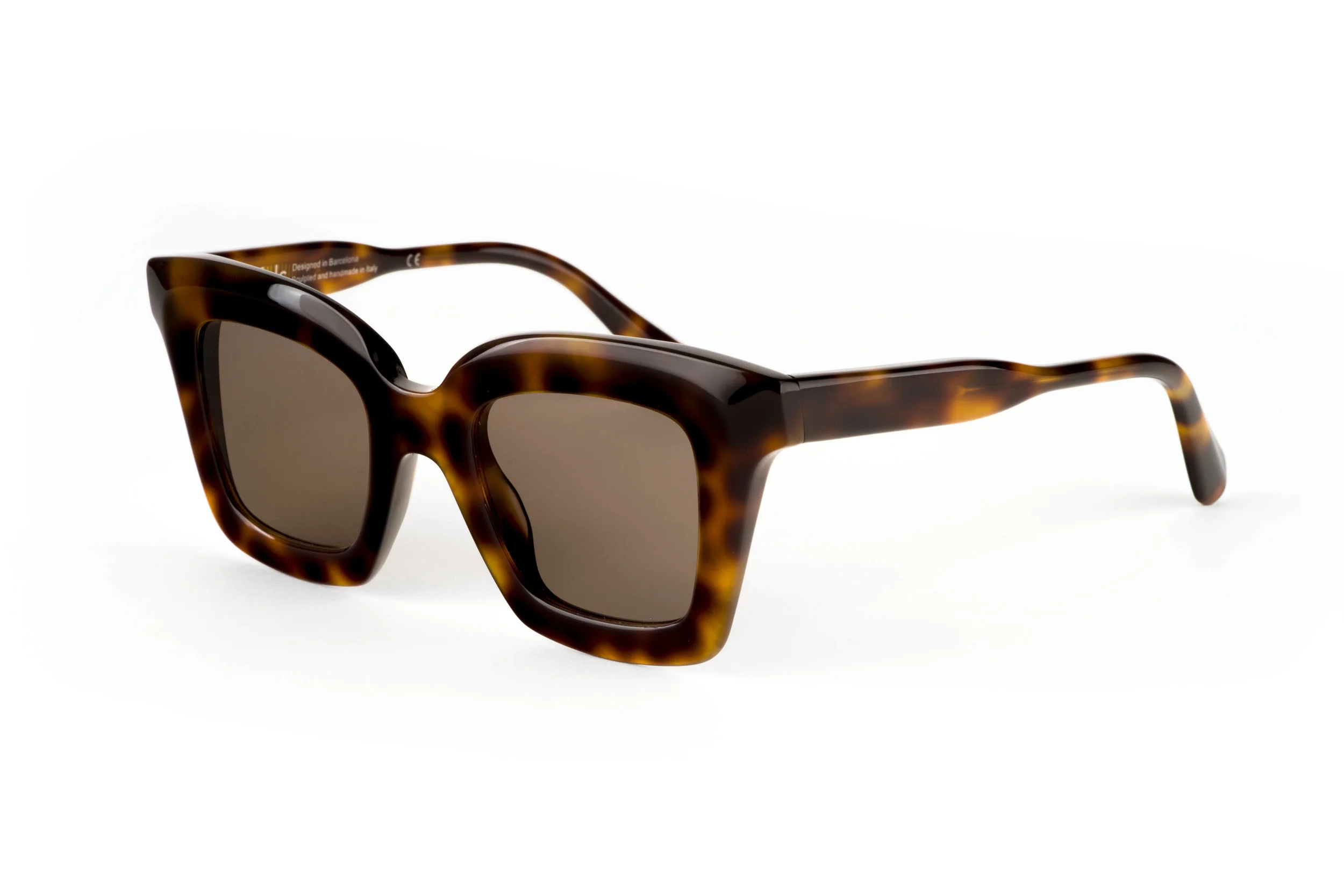 KATI_TORTOISE SIDE - folc eyewear.jpg