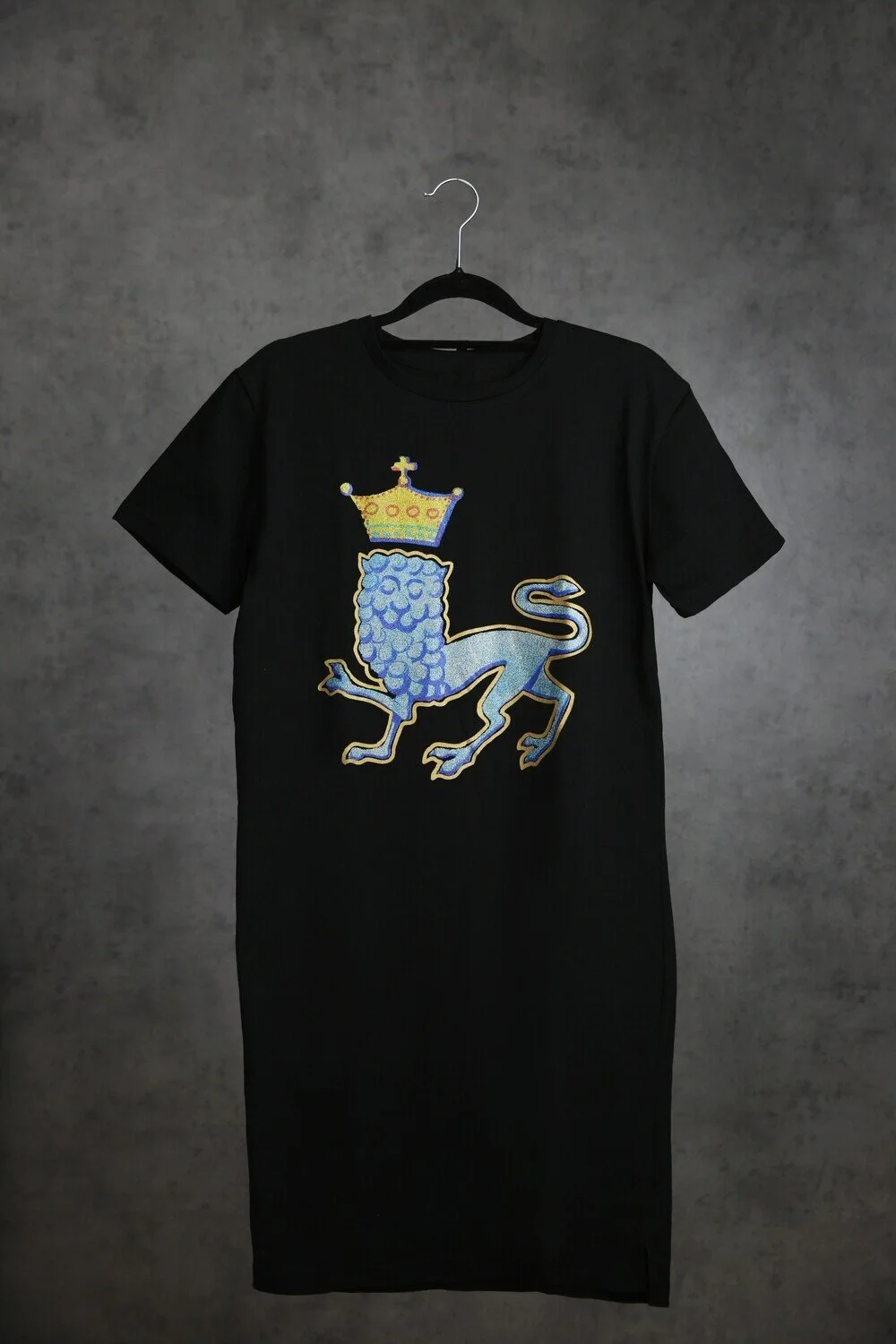 Blue lion t-shirt dress