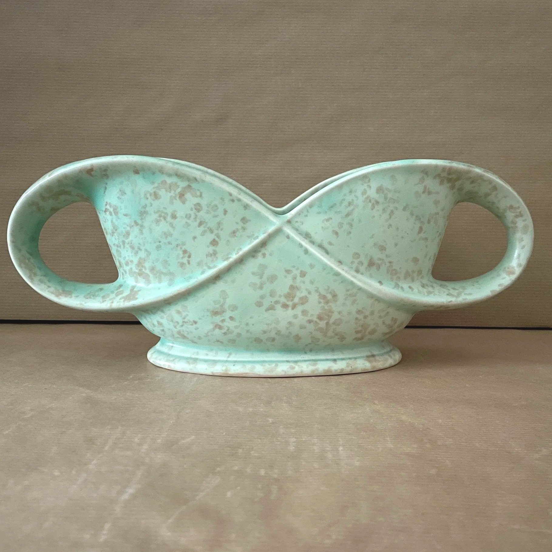 Large Shorter & Son Green with Light Brown Mottling Infinity Art Deco Mantle Vase