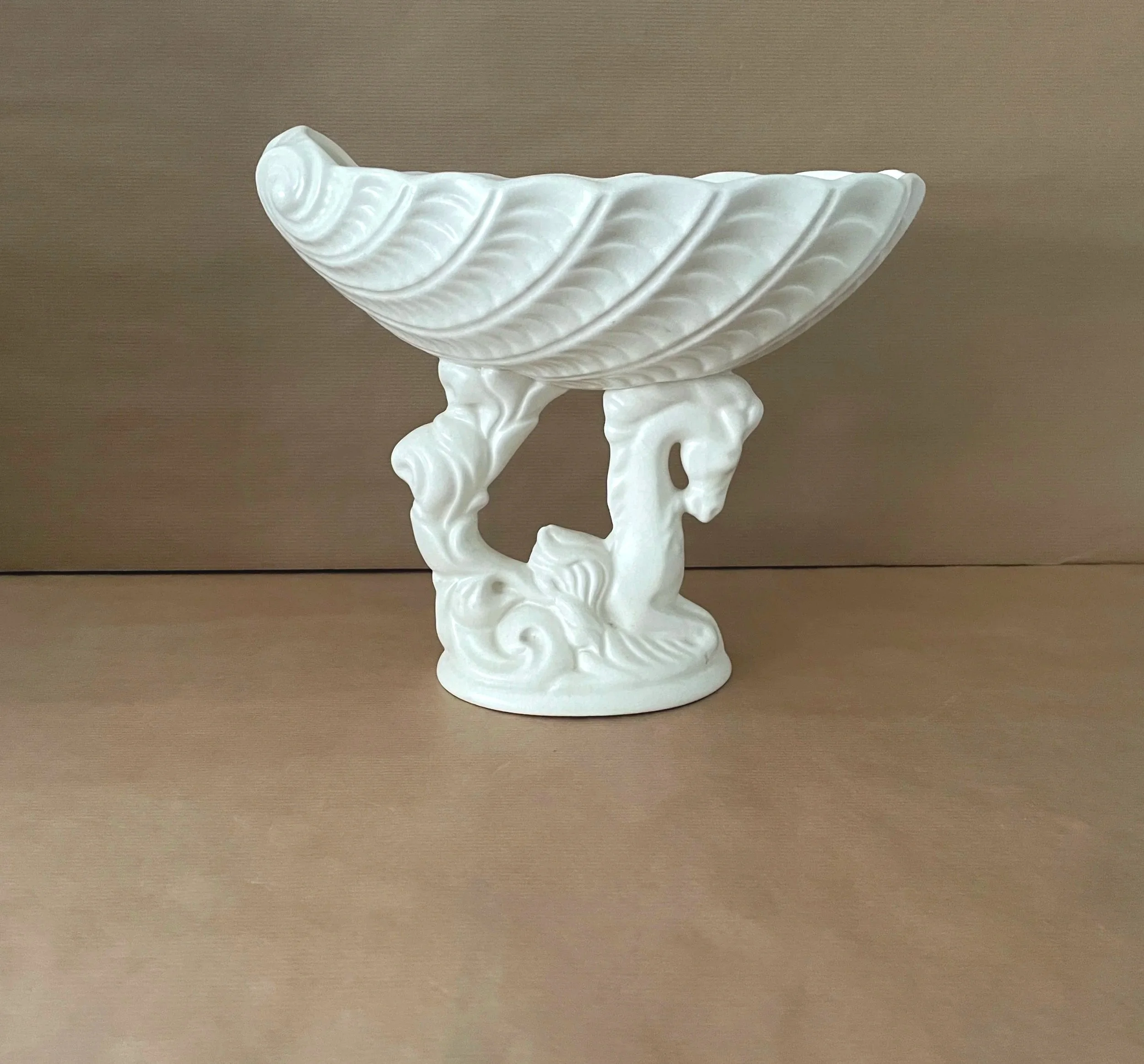 Extra Large Matt White Sylvac Sea Horse Table Centre