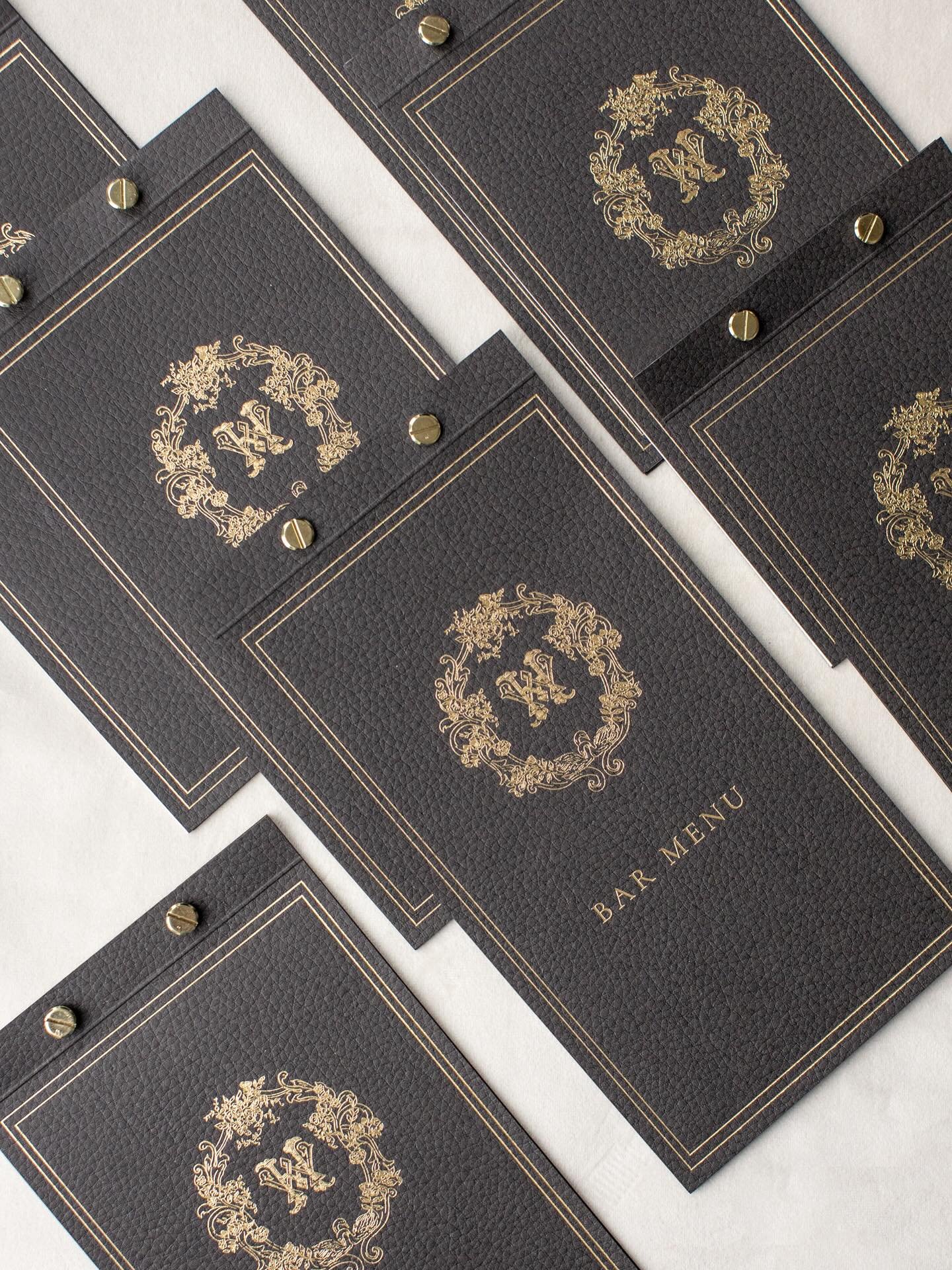 Slick and stylish bar menu with custom foil crest for this gorgeous Scottish wedding and a reminder to myself to design with brown more often 
#customstationery #luxuryweddings #dreameeddings #stationerydesigner #goldfoil #leatherstationery #scottish