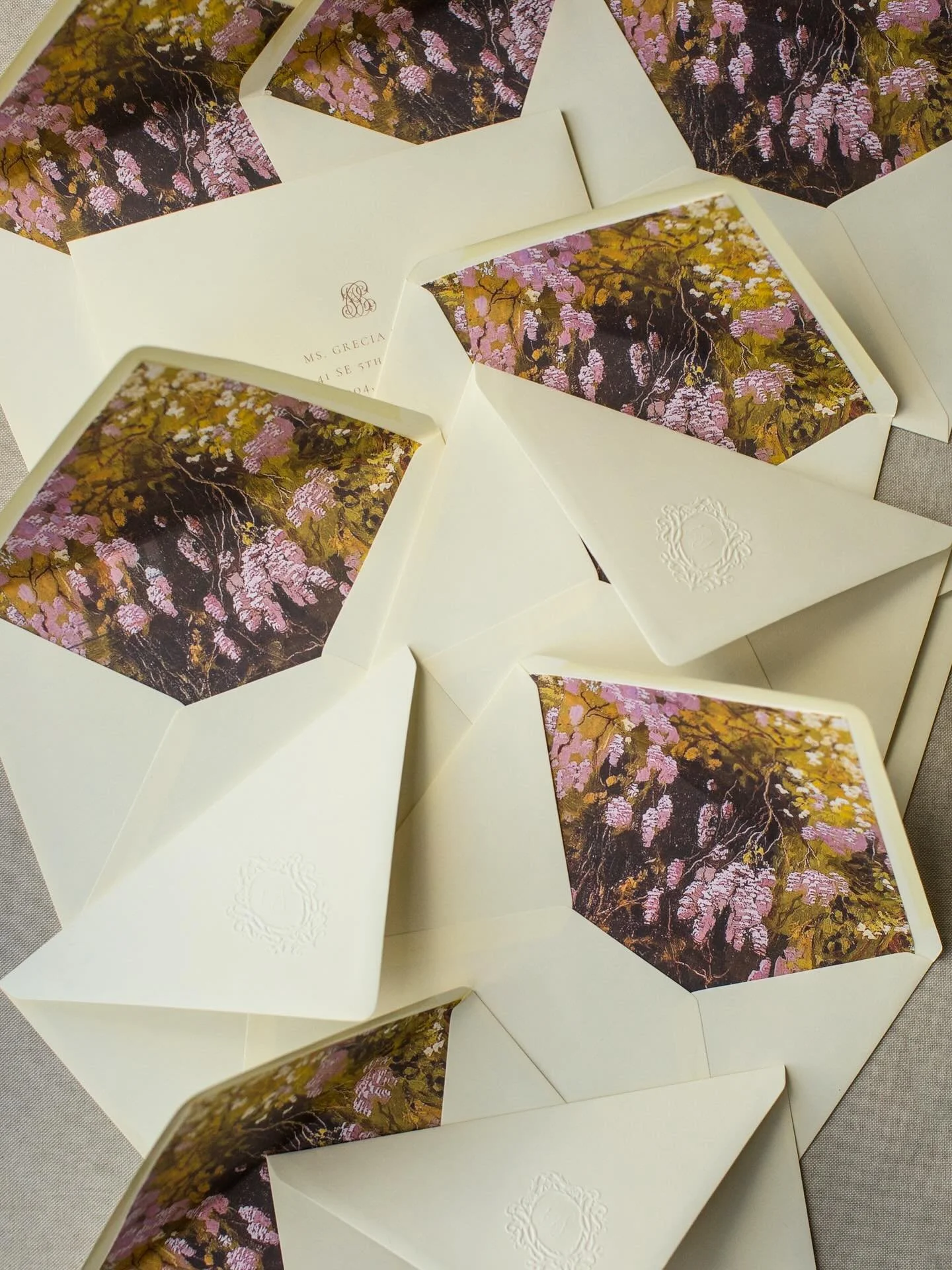 Feeling thankful this week - a week of reflection, new ideas, and thoughtful planning. Loving the contrast of these envelope liners for an upcoming 2026 Italian wedding 
#italianstationery #luxuryinvitations #yellowstationery #italianinvitations #sav