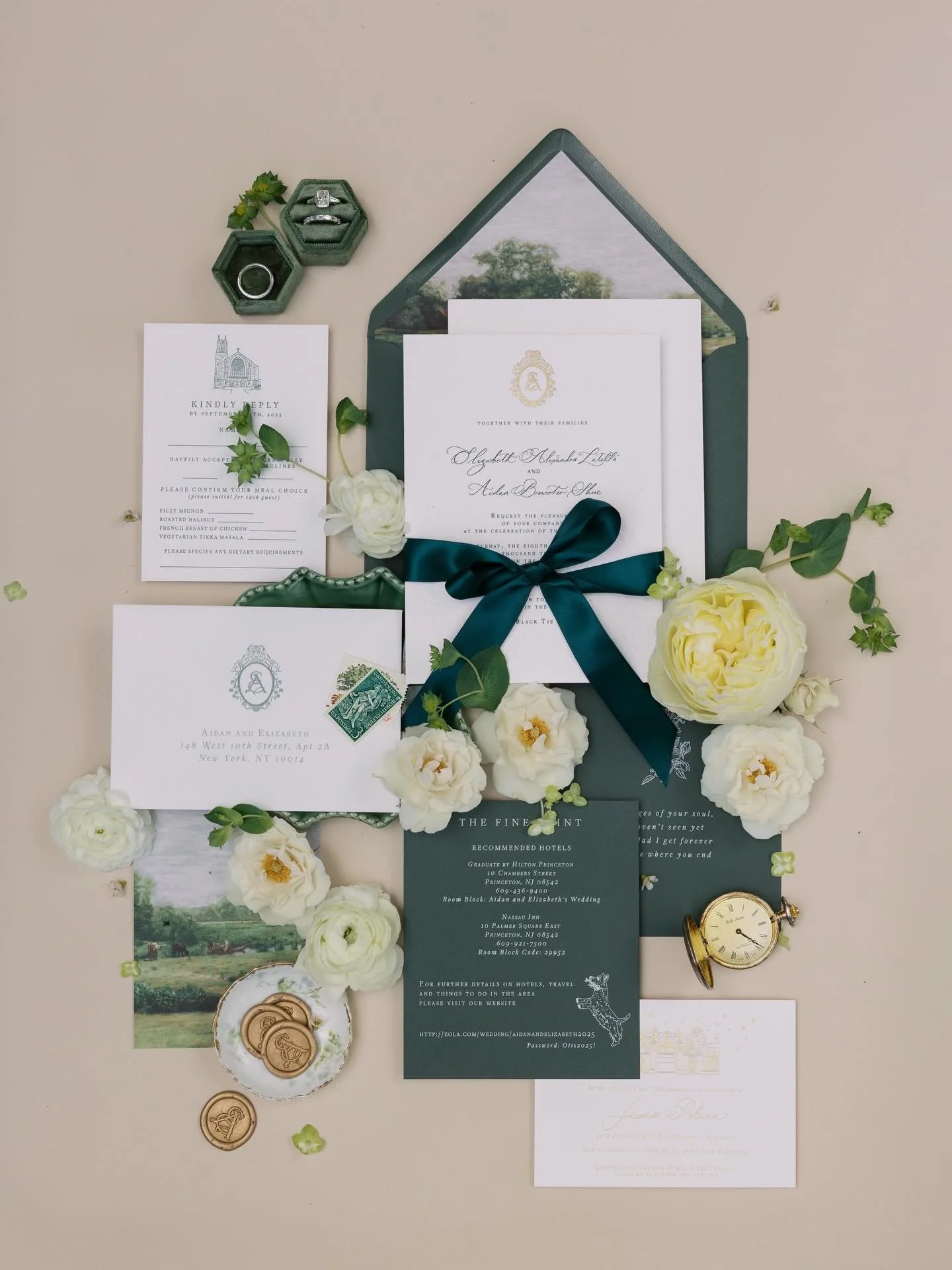 Happy New Year to you all ✨ Starting the year with gratitude feels like the best possible beginning.

I knew almost instantly, from the moment I began working with Elizabeth and Aidan, just how beautifully in love they are.

Their stationery was clas