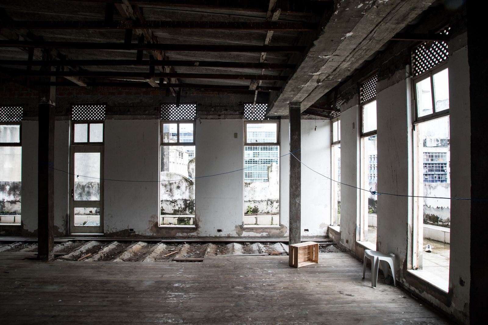  Ocupação Luísa Mahin is an occupation of a public building that had previously been used by the government of the state of Bahia as the  Public Centre for Solidarity Economy  and had been left abandoned since 2014. 