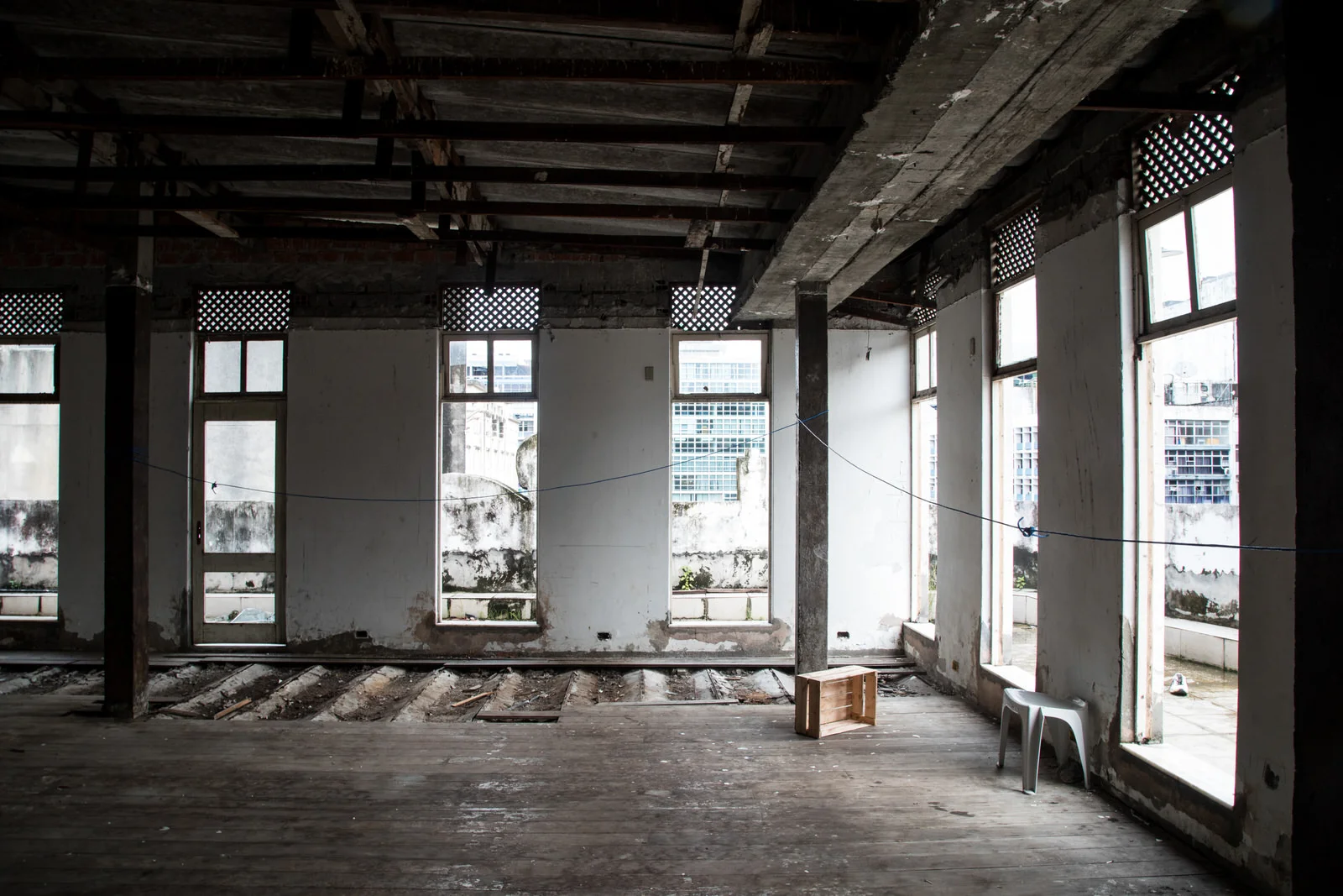 Ocupação Luísa Mahin is an occupation of a public building that had previously been used by the government of the state of Bahia as the Public Centre for Solidarity Economy and had been left abandoned since 2014.