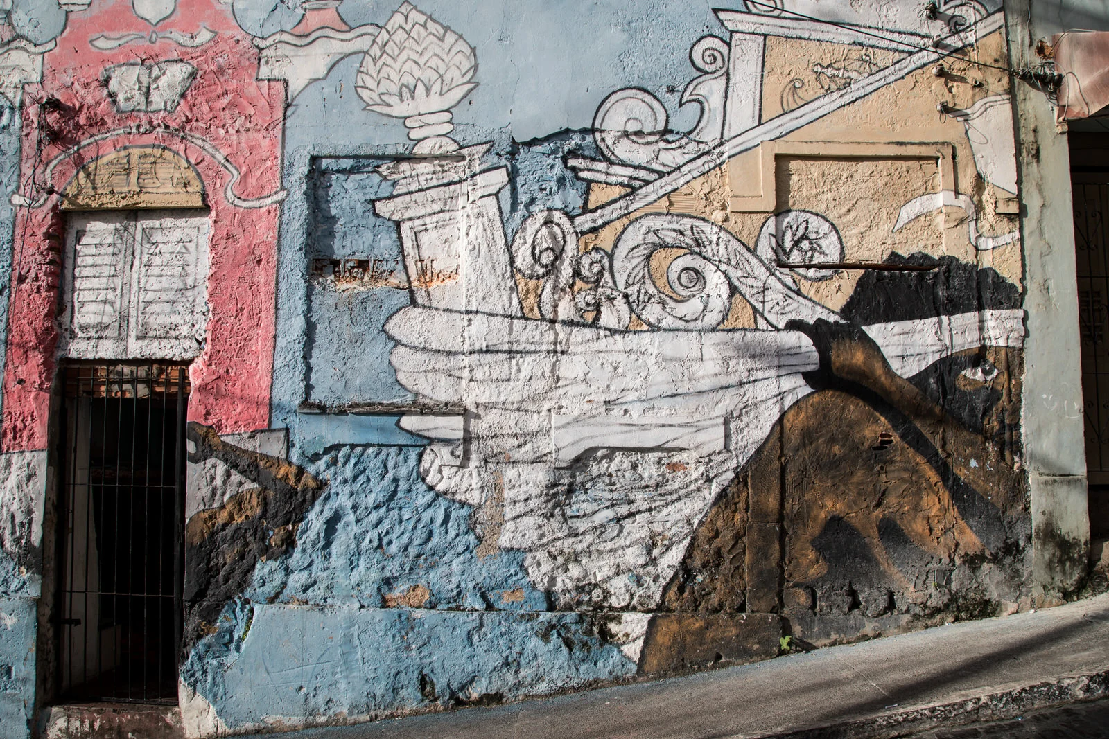 Slave carrying shipments from the lower to the upper city . Grafitti such as this exposes Brazil’s institutionalised culture of exclusion as a means to call for the city to remember and to claim their housing rights.