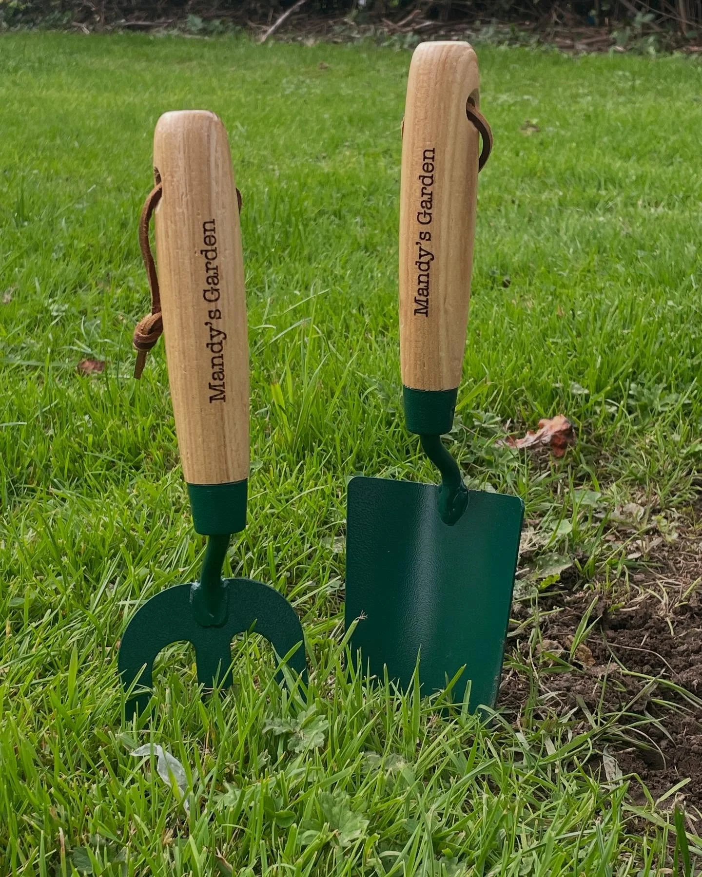 Some new photos of one of our best selling products. Personalised fork and trowel gardening set. 
#gardening #garden #gardendesign #tools #personalised #engraved #noths #notonthehighstreet #gardentools