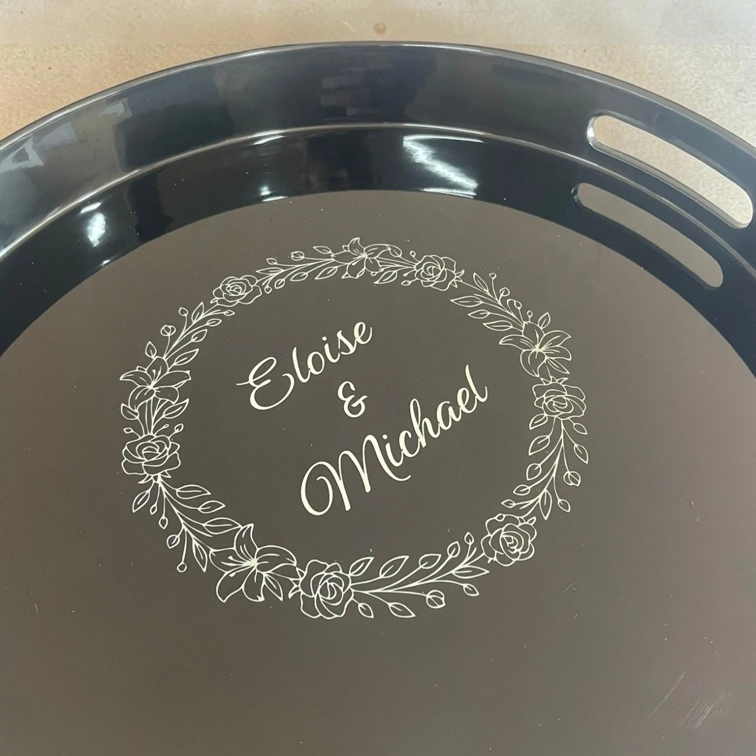 ROUND BLACK TRAY 3.jpg